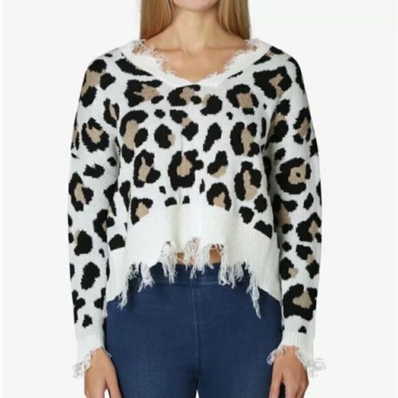 Polly & Esther Destructed Sweater - Picture 3 of 12